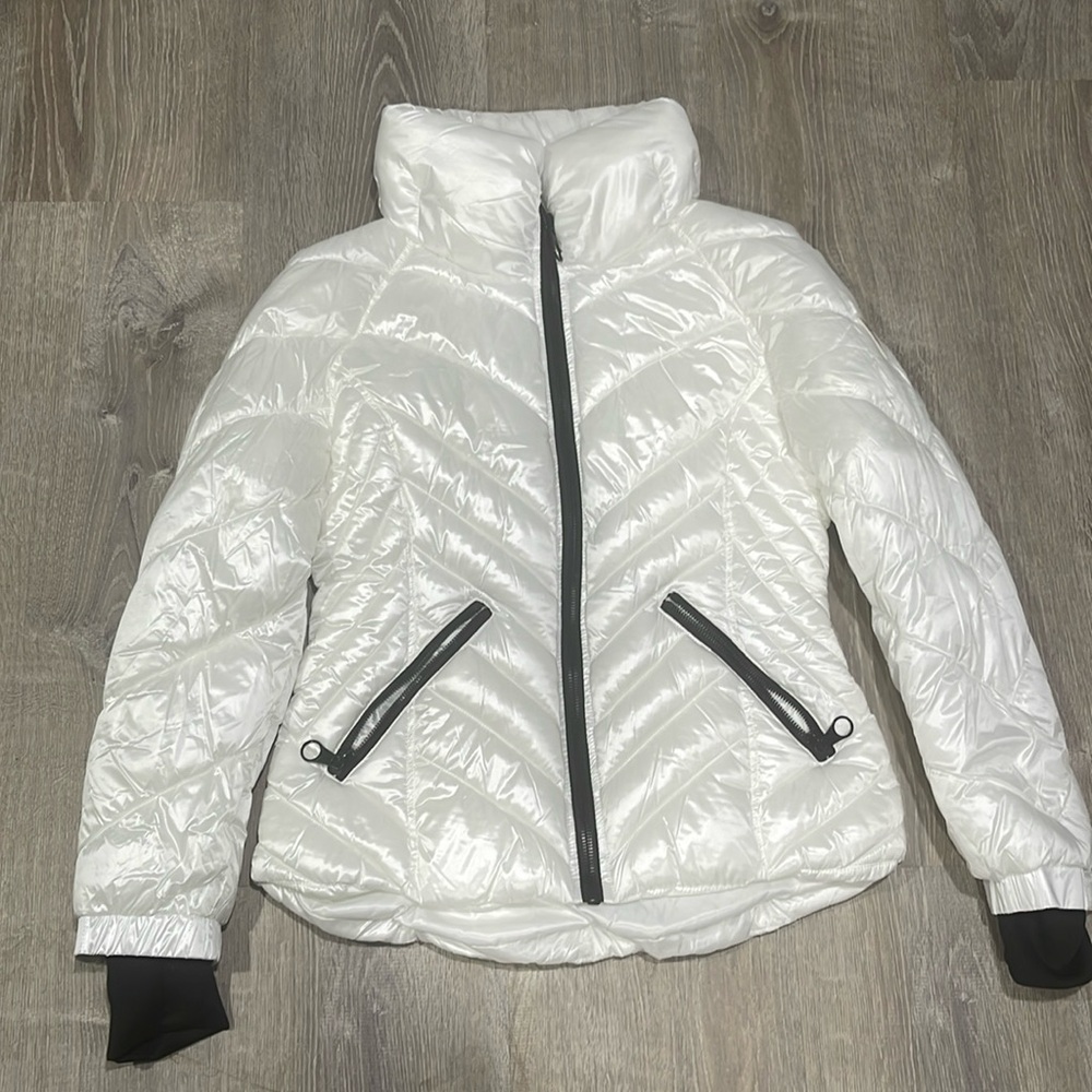 Guess jacket white size M new